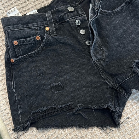 Levi’s 501 High Rise Original Fit Distressed Denim Jean Shorts Wise Up Black - Picture 10 of 16